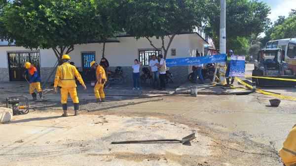 Aqualia avanza en pavimentación de vías de Flandes, Tolima, en zonas de reposición de redes de Alcantarillado