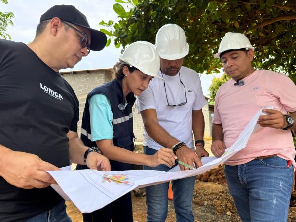 Aqualia y Alcaldía de Santa Cruz de Lorica hacen seguimiento técnico a las obras de optimización hidráulica del norte