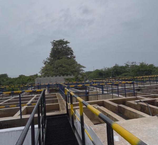 Aqualia paraliza la PTAP de Fundación tras detectar un vertimiento en el río