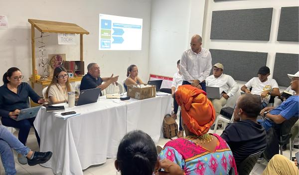 Alcaldía de Luruaco y Aqualia fortalecen el diálogo comunitario para mejorar el servicio de acueducto